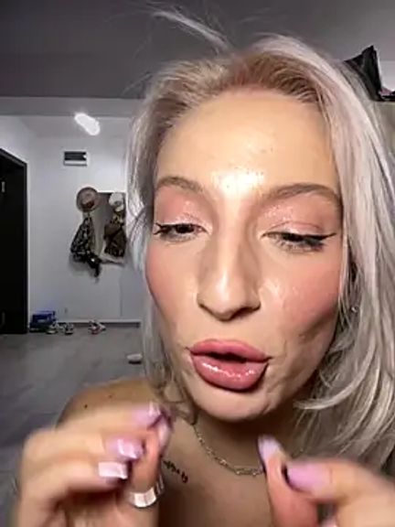 Ella_Charm