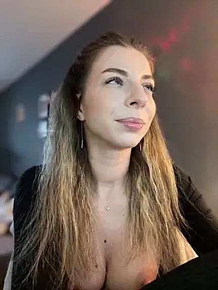 Mia_Ethan