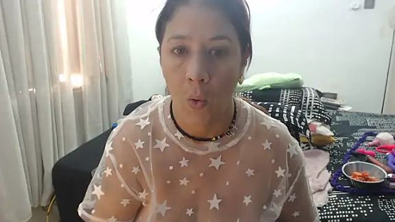 Anny_Smith69