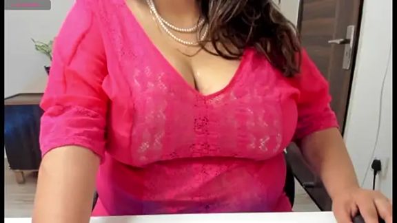 Gulabi_Queen