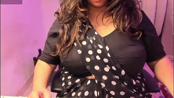 Gulabi_Queen