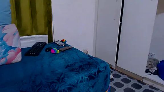 BigbootyNickyx