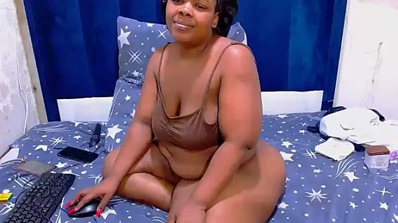 BigbootyNickyx