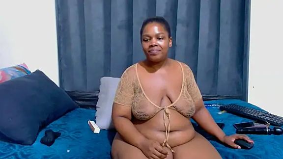 BigbootyNickyx