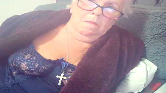 Playful_MILF_Demi