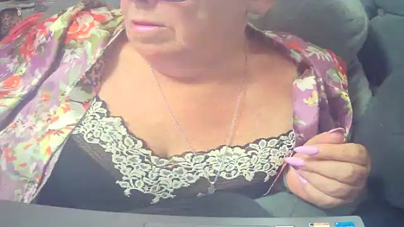 Playful_MILF_Demi