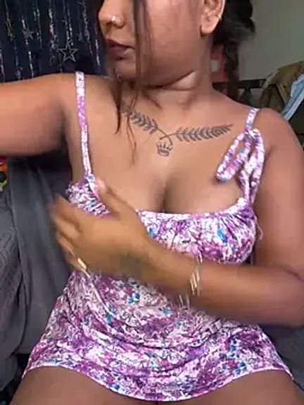 Hot_Urvi