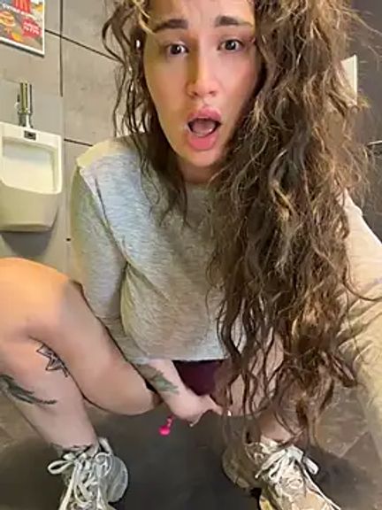 TattooGirlAlia