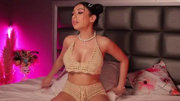 Anais_Bloom