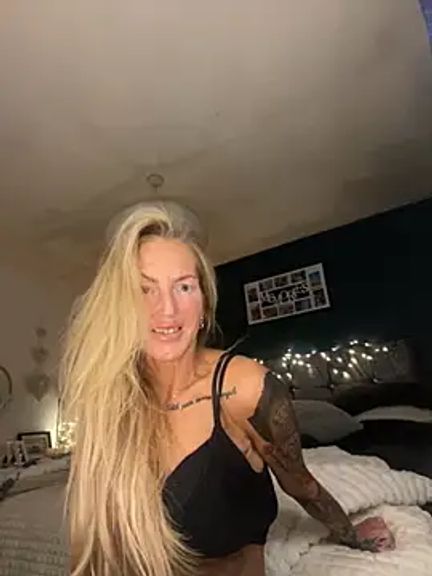 Fiery_Blonde_LexiX
