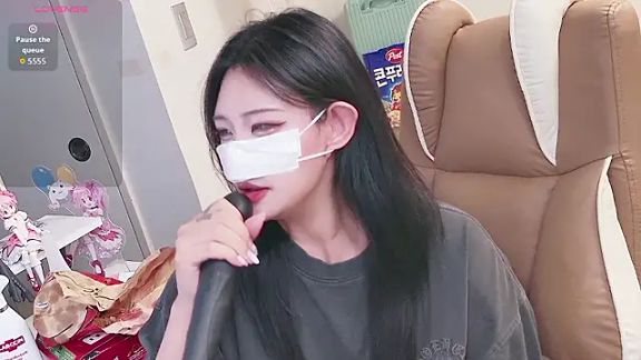 Milk_Sola