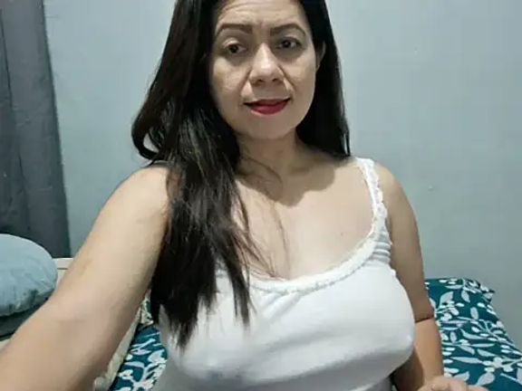 xxxHoneyBee29