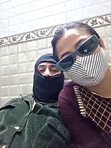 Nisha-Live-Couple