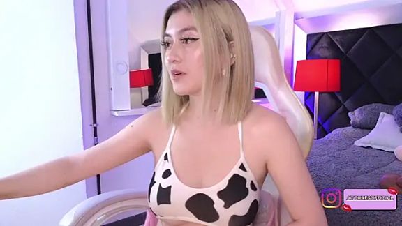 Angela_Torres_