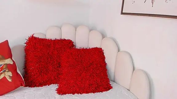 Cassandra_Armani