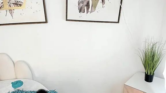 Cassandra_Armani