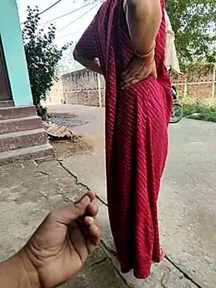 COUPLLE_VILLAGE