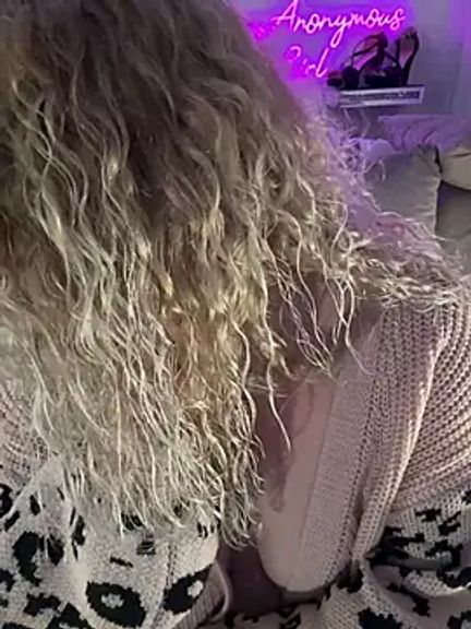 CurvyAnonymousGirl89