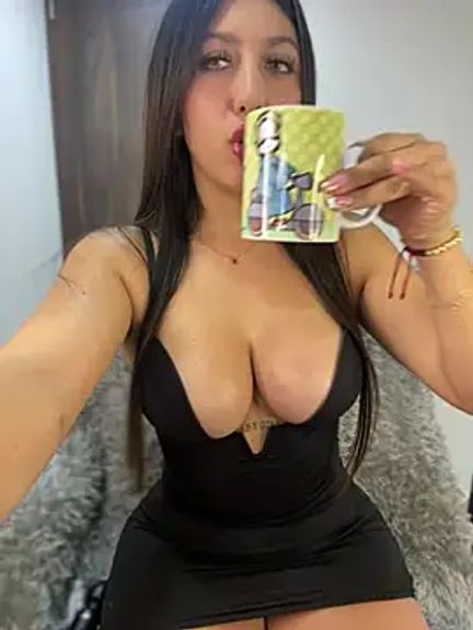 MiaJones21