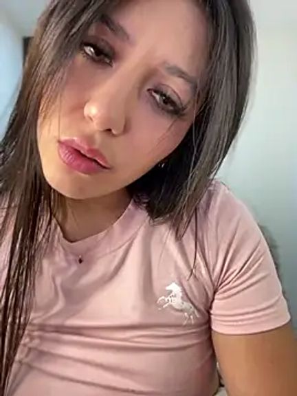 MiaJones21