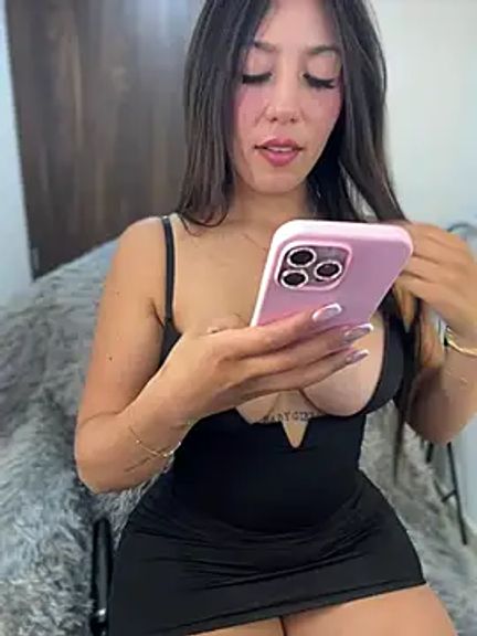 MiaJones21