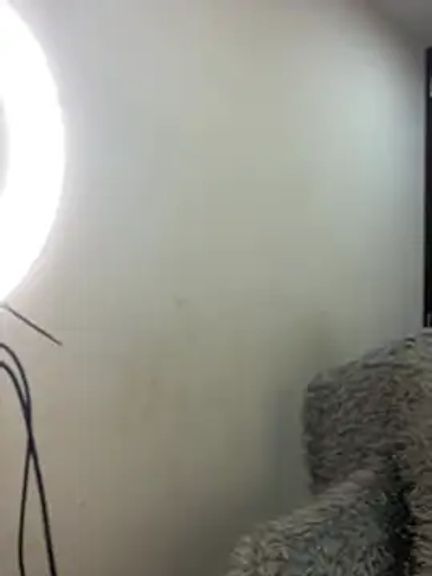 MiaJones21