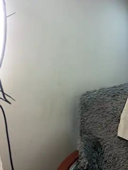 MiaJones21