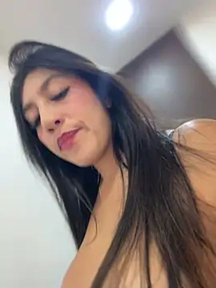 MiaJones21