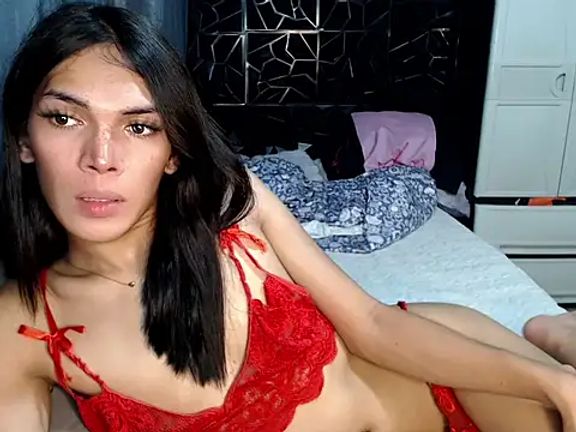 GORGEOUS_CARMEE