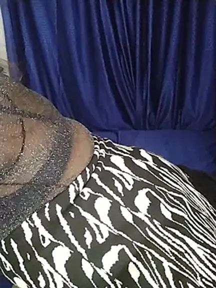 SEXYY_TRANSY_WITH_GIRL