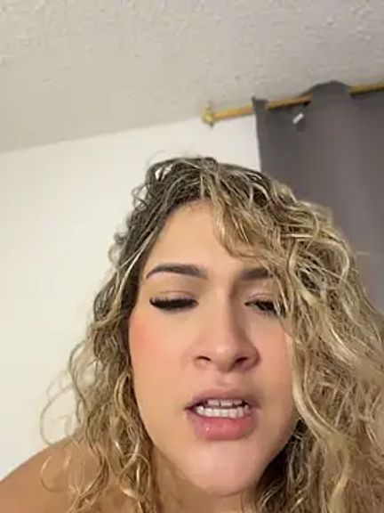 Sara_smiiith211
