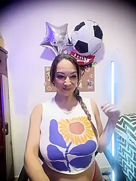 Cristal_BigTits