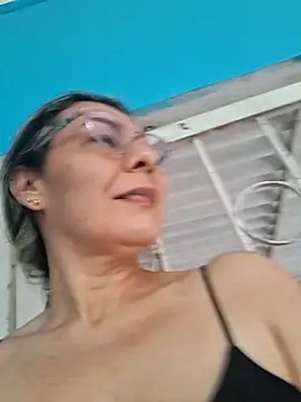 Mia-funny20