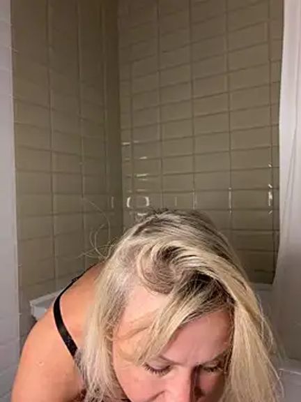 Elle_Milfa