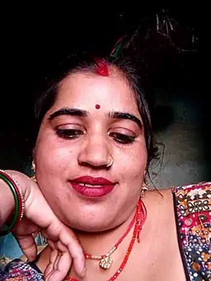 Hot_kamla