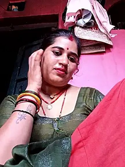 Hot_kamla