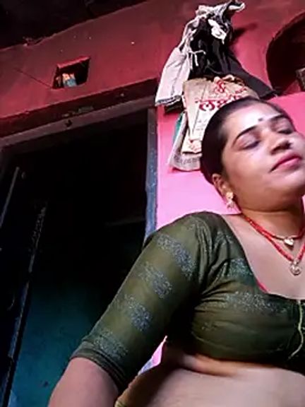Hot_kamla