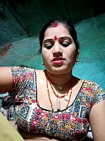 Hot_kamla