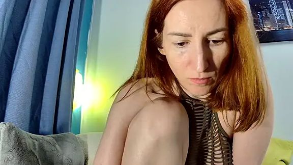 Leila_cam18