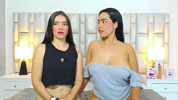 paola_katy_dicks