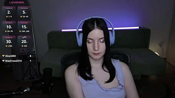 Naomi_Velvet