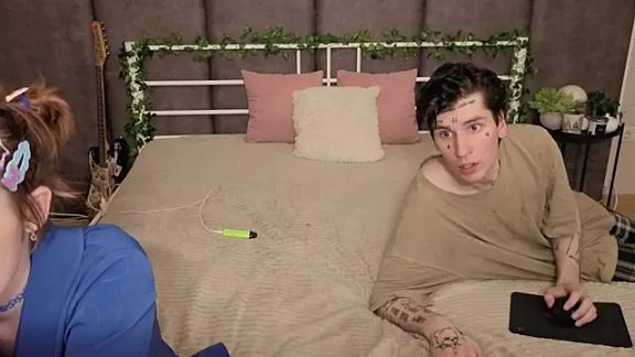 Danny_loves_Mary