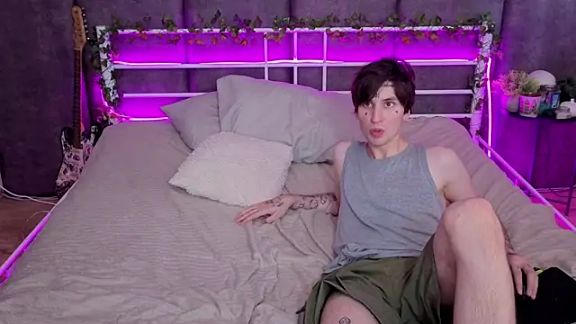 Danny_loves_Mary