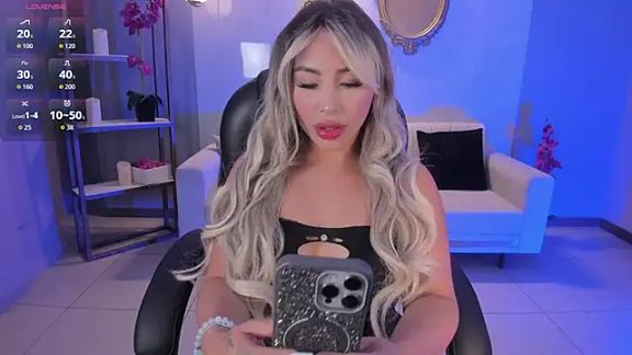 MiaRoberts1