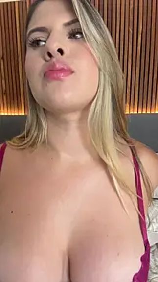 EmiilyAdams_