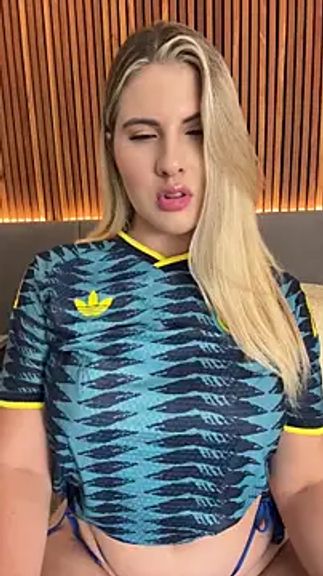 EmiilyAdams_