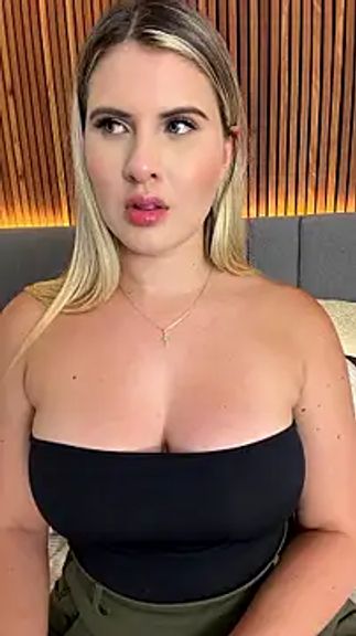 EmiilyAdams_