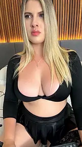 EmiilyAdams_