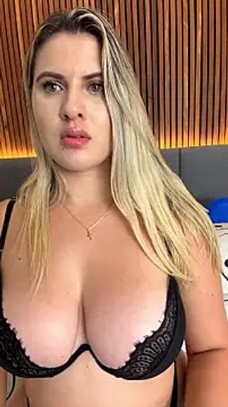 EmiilyAdams_