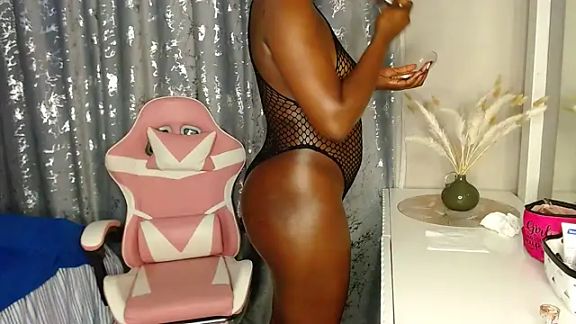 NaughtyMilf_Lilly